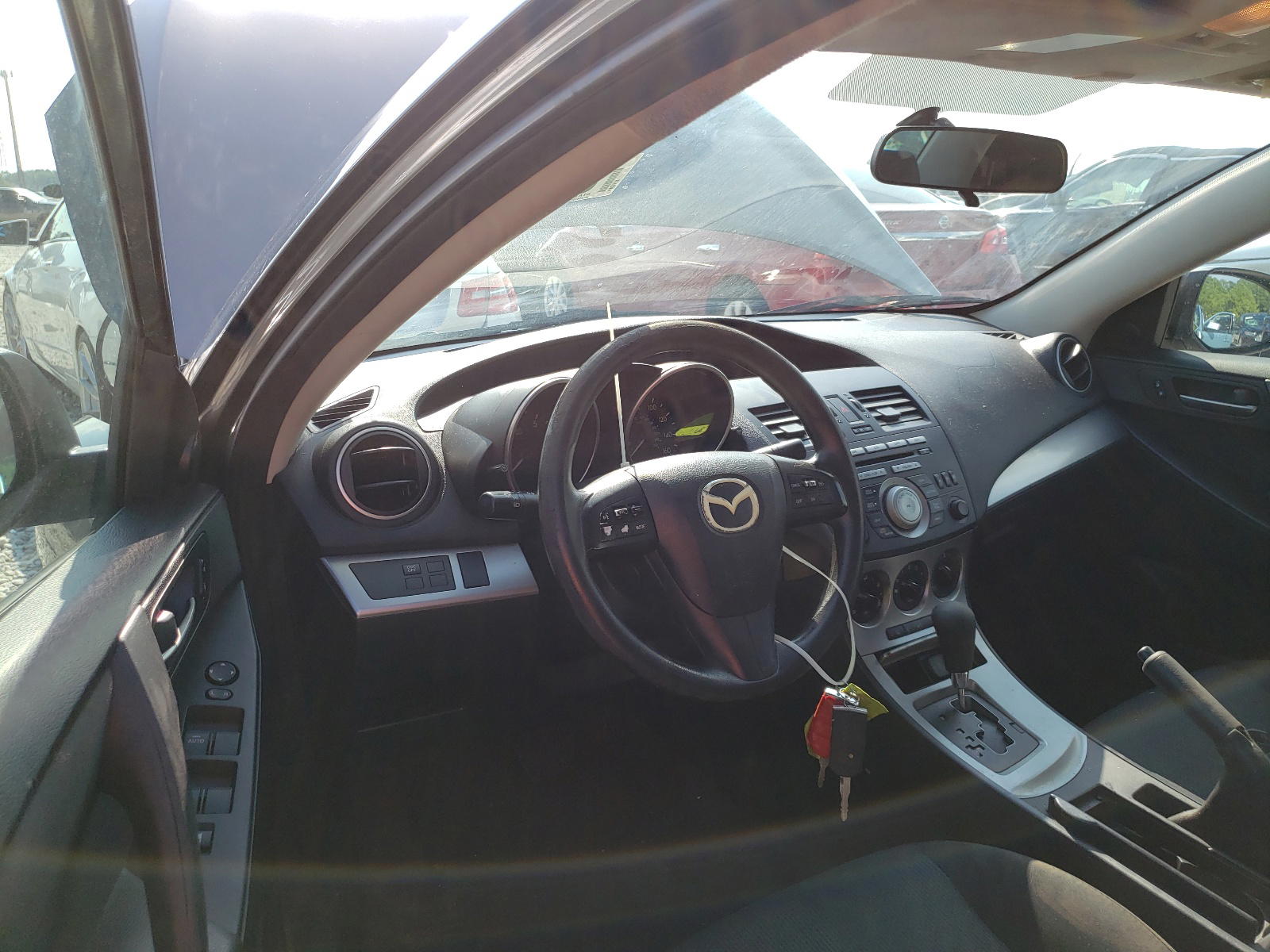 Photo 9 from auction – 2011 MAZDA 3 I with VIN JM1BL1VF5B1481542