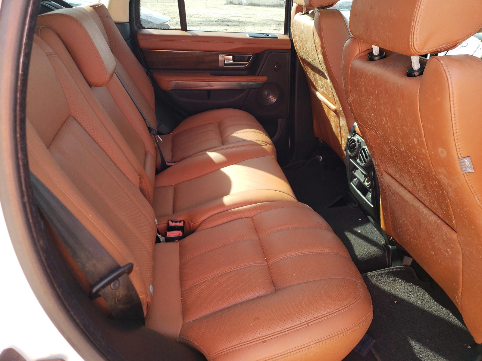 Photo 6 from auction – 2011 LAND ROVER RANGE ROVE with VIN SALSK2D4XBA707138