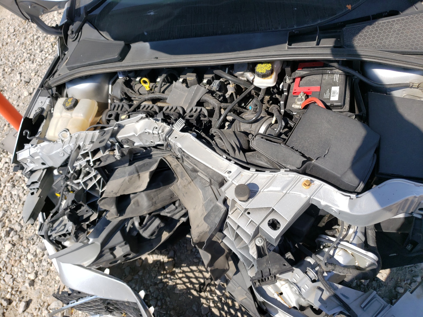 Zdjęcie 7 z aukcji – 2018 FORD FOCUS SE z VIN 1FADP3K2XJL326388