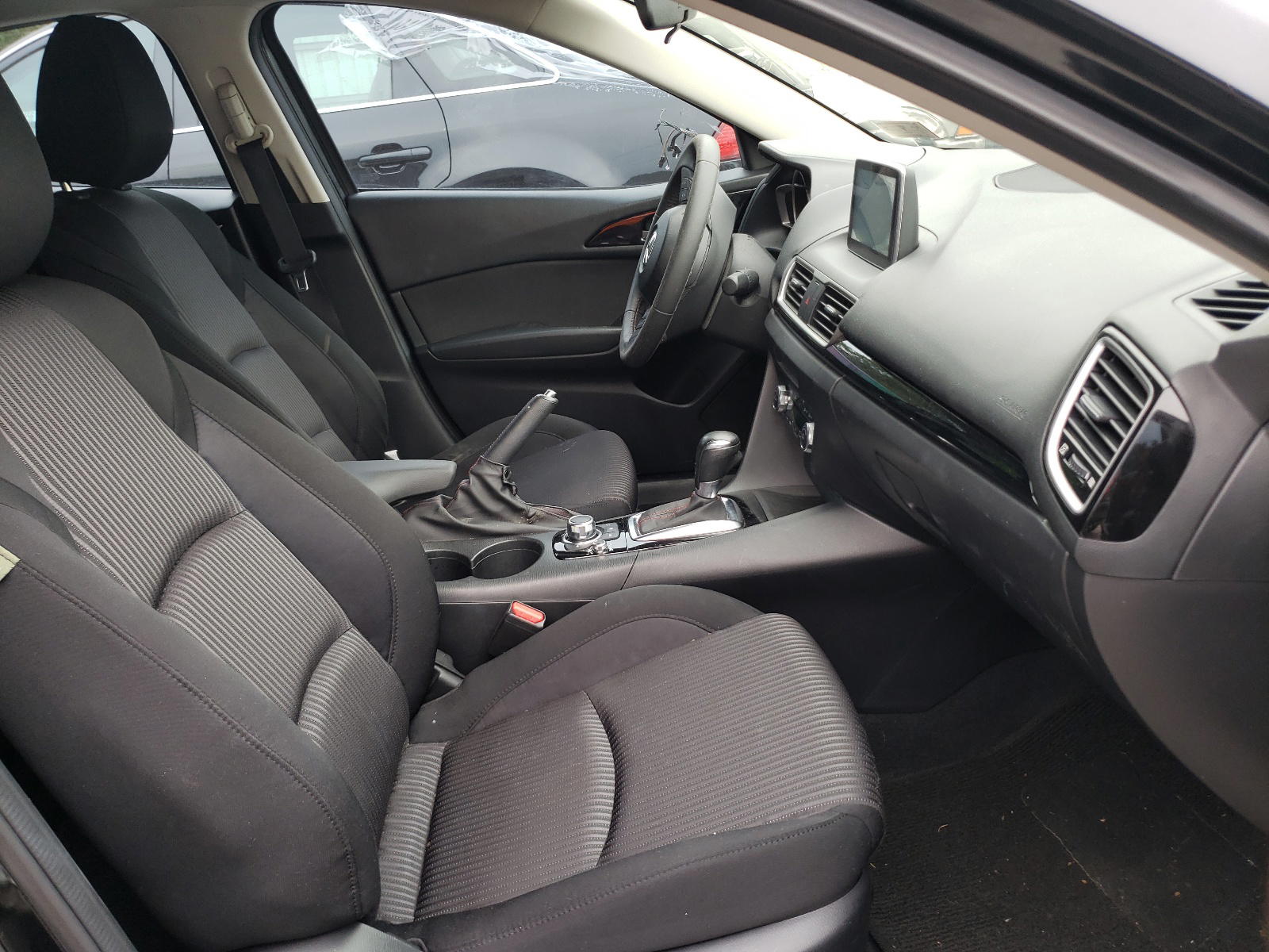 Photo 5 from auction – 2014 MAZDA 3 TOURING with VIN JM1BM1L72E1102476