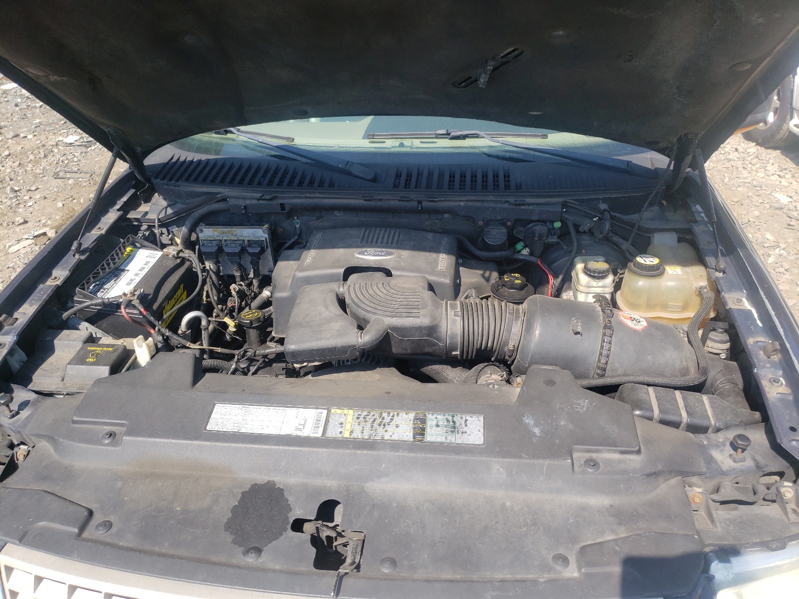 Zdjęcie 7 z aukcji – 2003 FORD EXPEDITION z VIN 1FMFU18L03LA57655