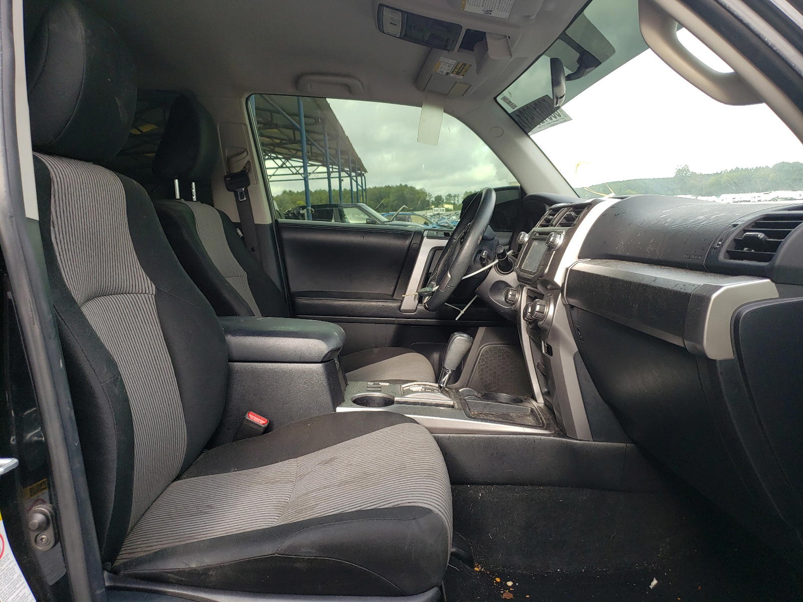 Photo 5 from auction – 2016 TOYOTA 4RUNNER SR with VIN JTEZU5JR1G5124468