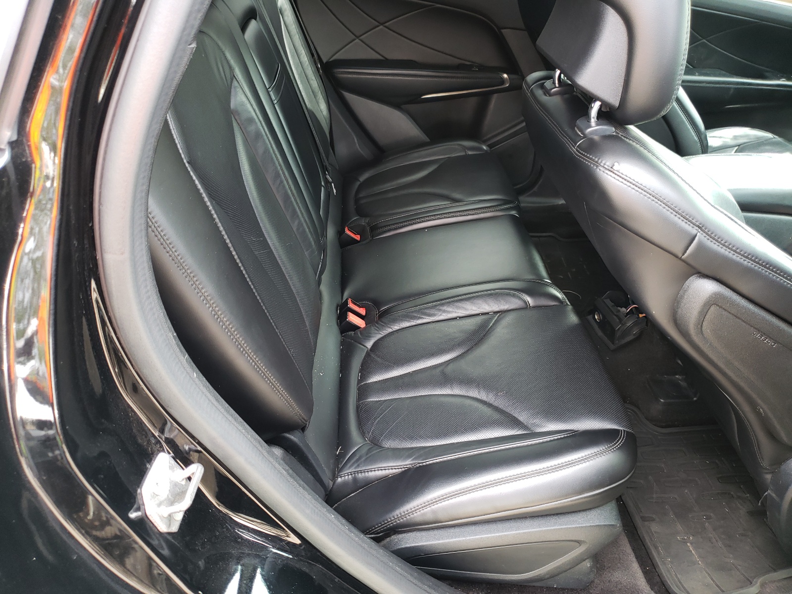 Photo 6 from auction – 2017 LINCOLN MKC RESERV with VIN 5LMCJ3D9XHUL12666