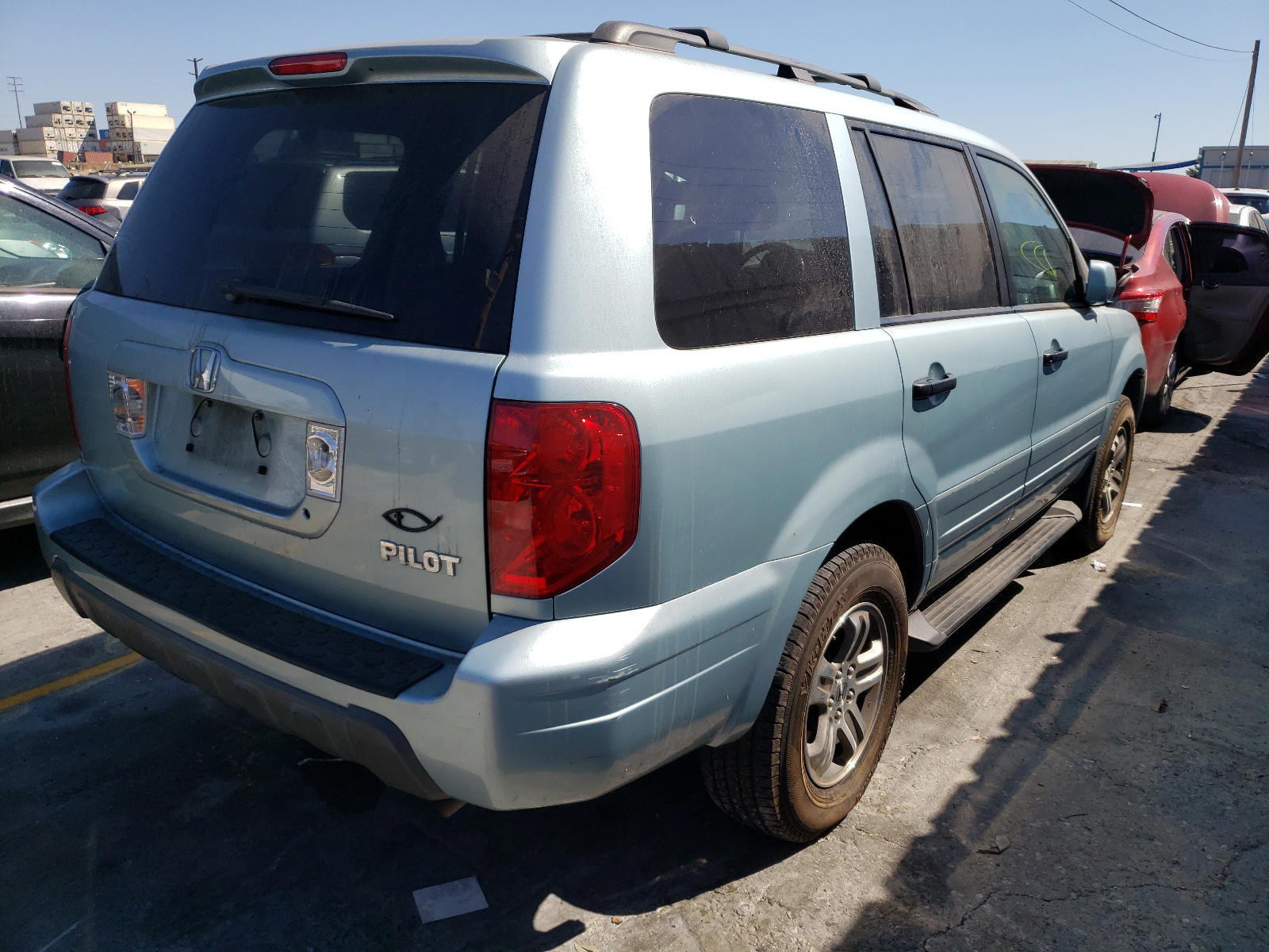 Photo 4 from auction – 2003 HONDA PILOT EXL with VIN 2HKYF18633H508597