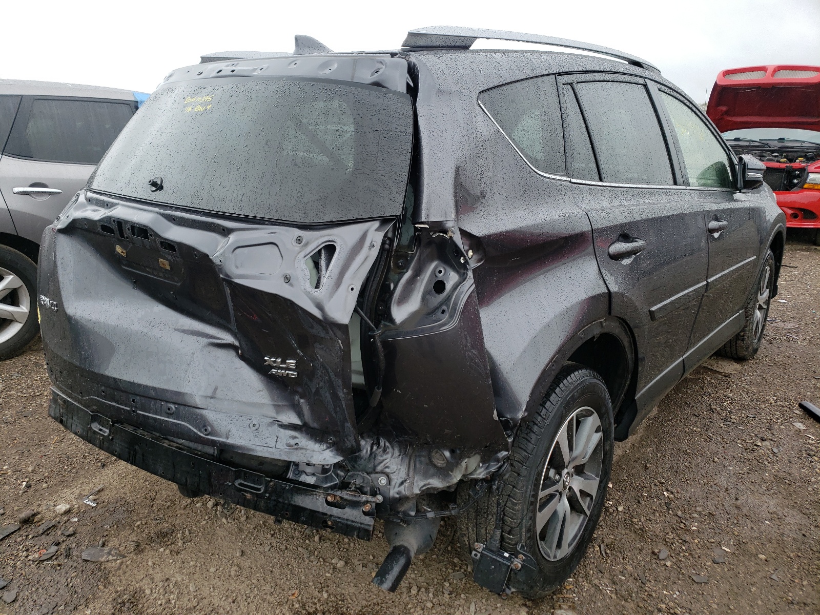 Photo 4 from auction – 2018 TOYOTA RAV4 ADVEN with VIN JTMRFREV0JJ176301