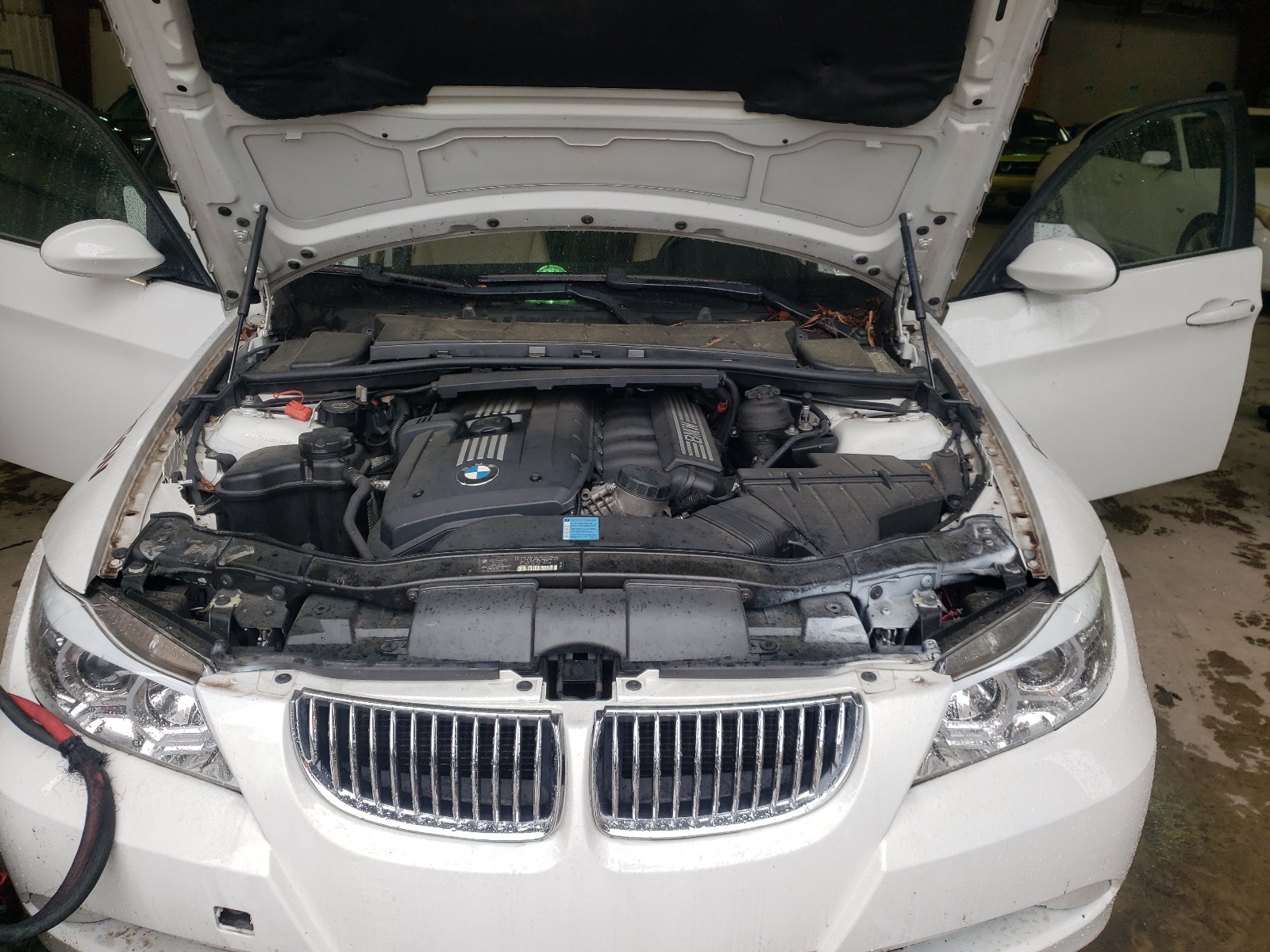 Photo 7 from auction – 2007 BMW 328 XIT with VIN WBAVT73527FZ36154
