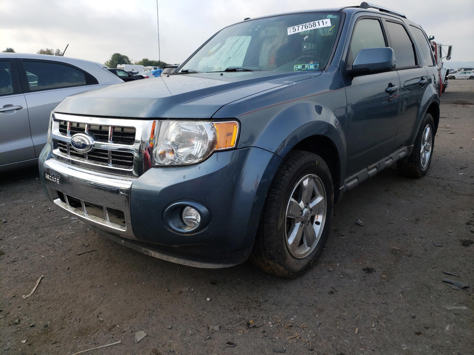 Photo 2 from auction – 2012 FORD ESCAPE LIM with VIN 1FMCU9EG9CKB48213