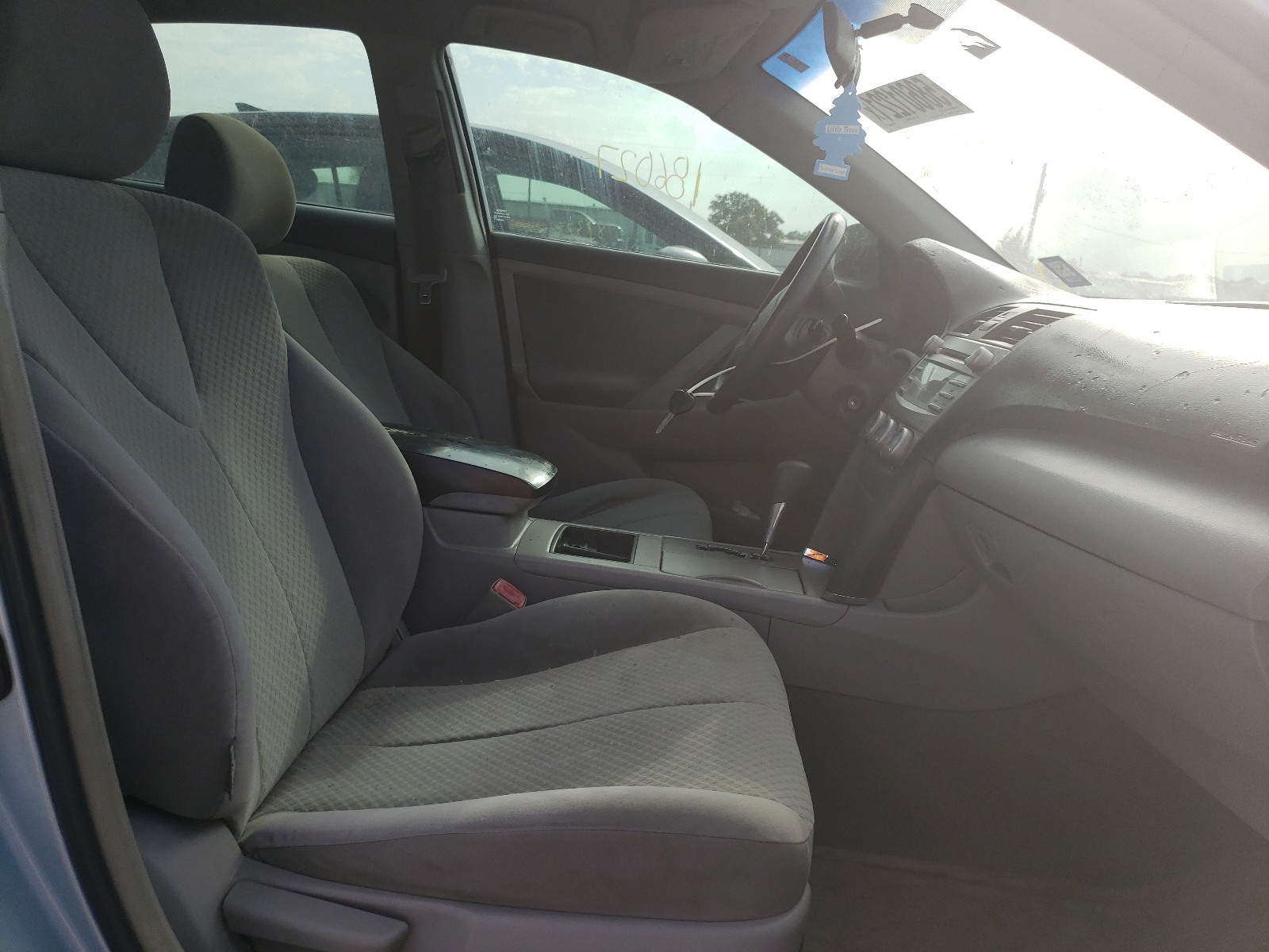 Photo 5 from auction – 2009 TOYOTA CAMRY BASE with VIN 4T1BE46K29U854919