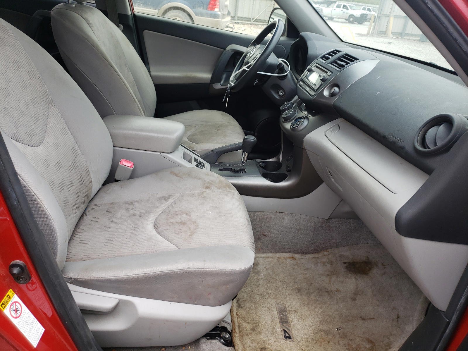 Photo 5 from auction – 2012 TOYOTA RAV4 with VIN JTMZF4DV9CD032770