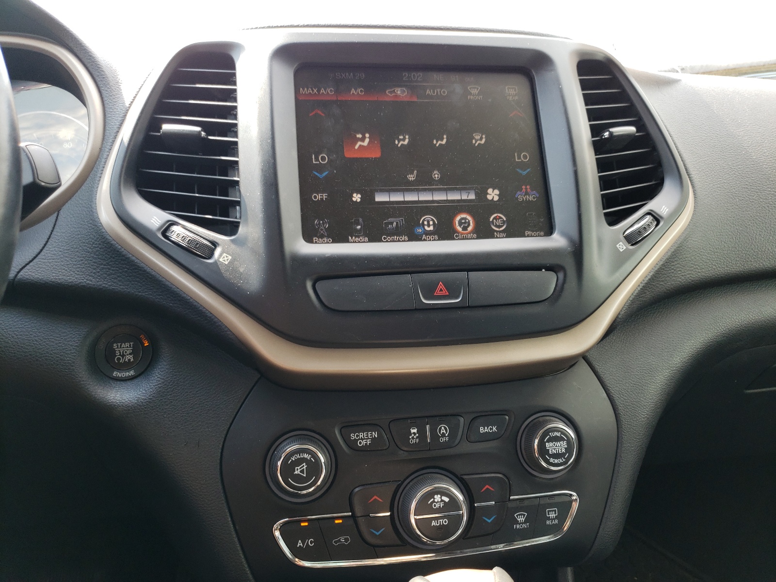 Photo 9 from auction – 2015 JEEP CHEROKEE L with VIN 1C4PJLDS4FW738012