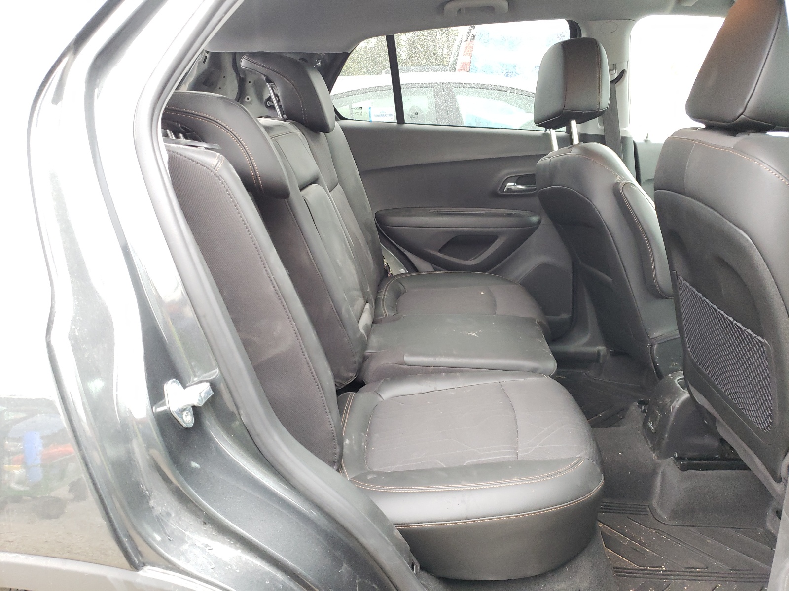 Photo 6 from auction – 2019 CHEVROLET TRAX 1LT with VIN 3GNCJLSB4KL172166
