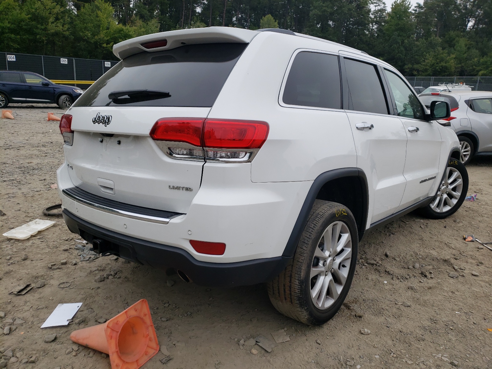 Photo 4 from auction – 2017 JEEP GRAND CHER with VIN 1C4RJFBGXHC811963