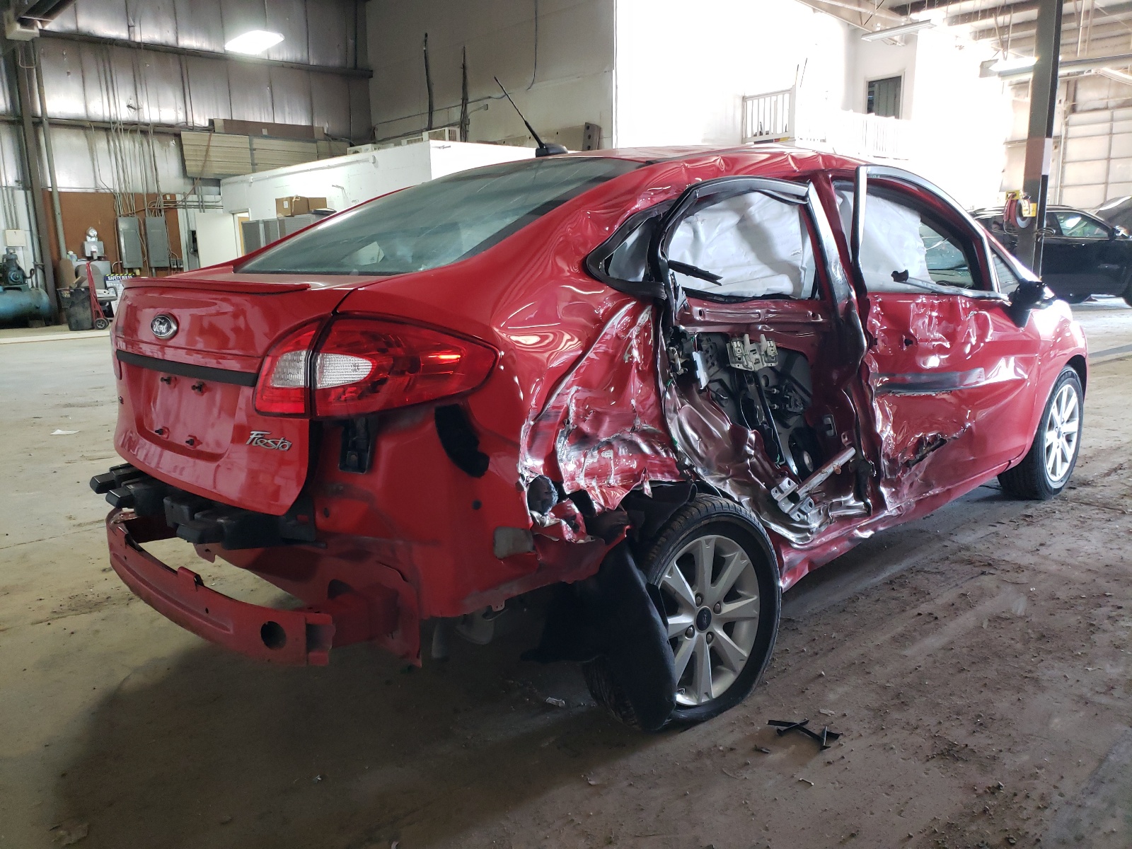 Photo 4 from auction – 2013 FORD FIESTA SE with VIN 3FADP4BJ9DM172353