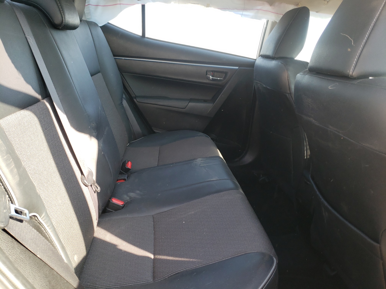 Photo 6 from auction – 2014 TOYOTA COROLLA L with VIN 5YFBURHE9EP111290