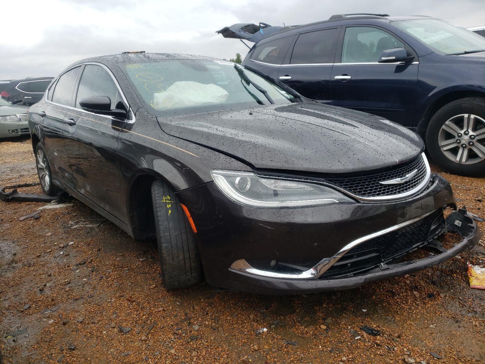 Фото 1 с аукциона – 2015 CHRYSLER 200 C с VIN 1C3CCCCG3FN524242
