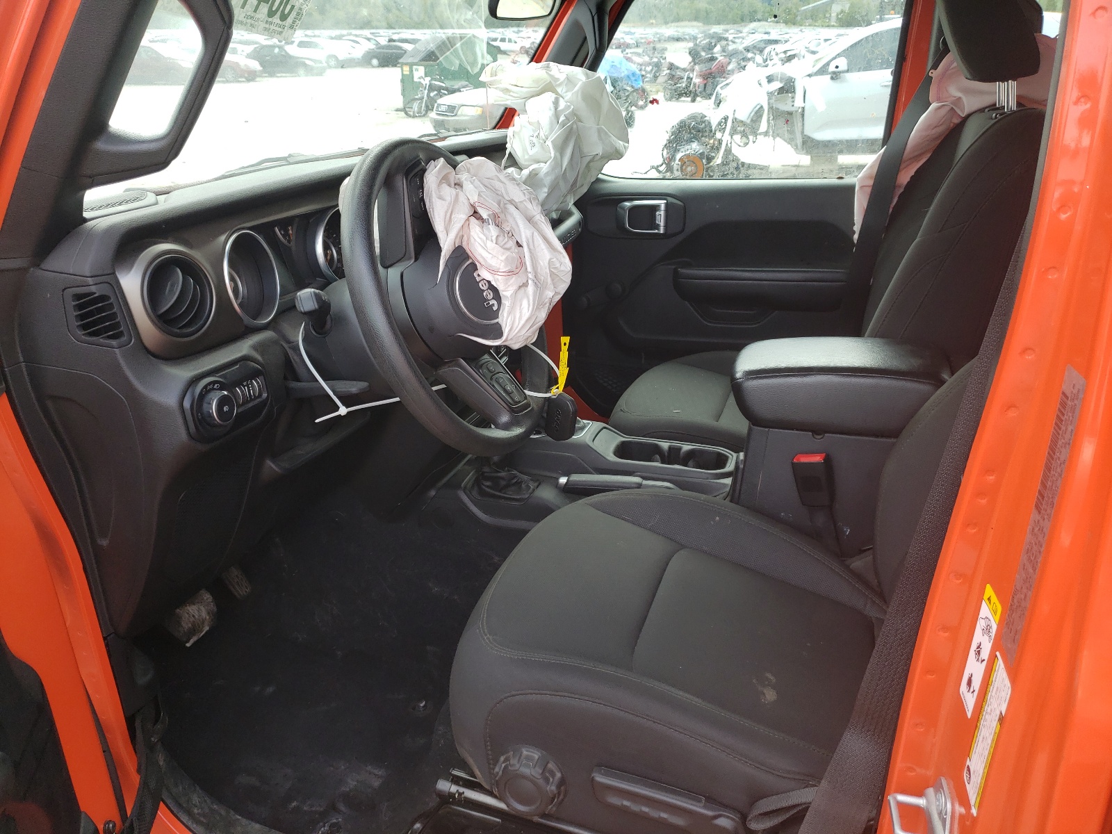 Photo 5 from auction – 2018 JEEP WRANGLER U with VIN 1C4HJXDG7JW274116
