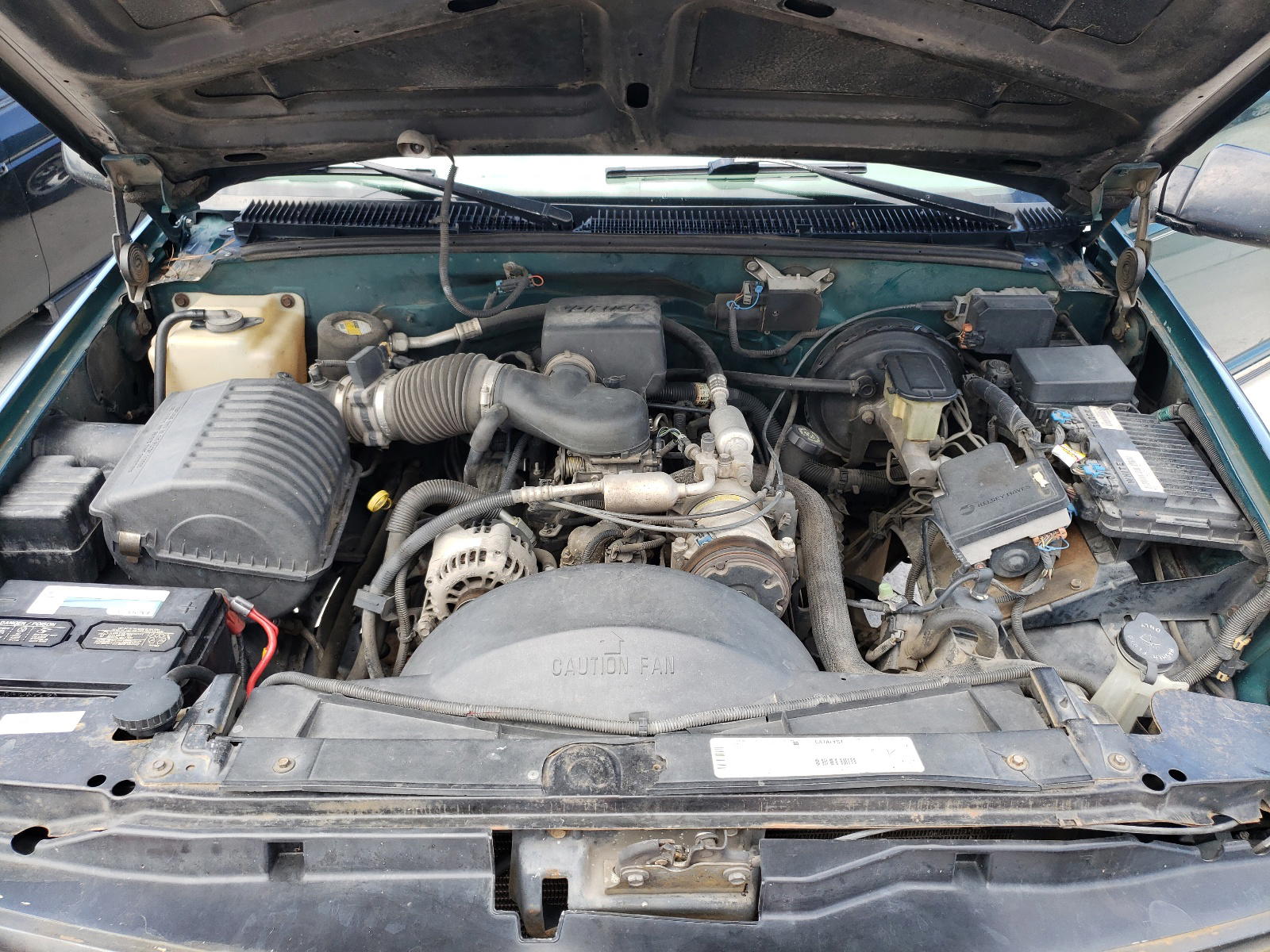 Photo 7 from auction – 1998 CHEVROLET GMT-400 C1 with VIN 1GCEC19R6WE186773