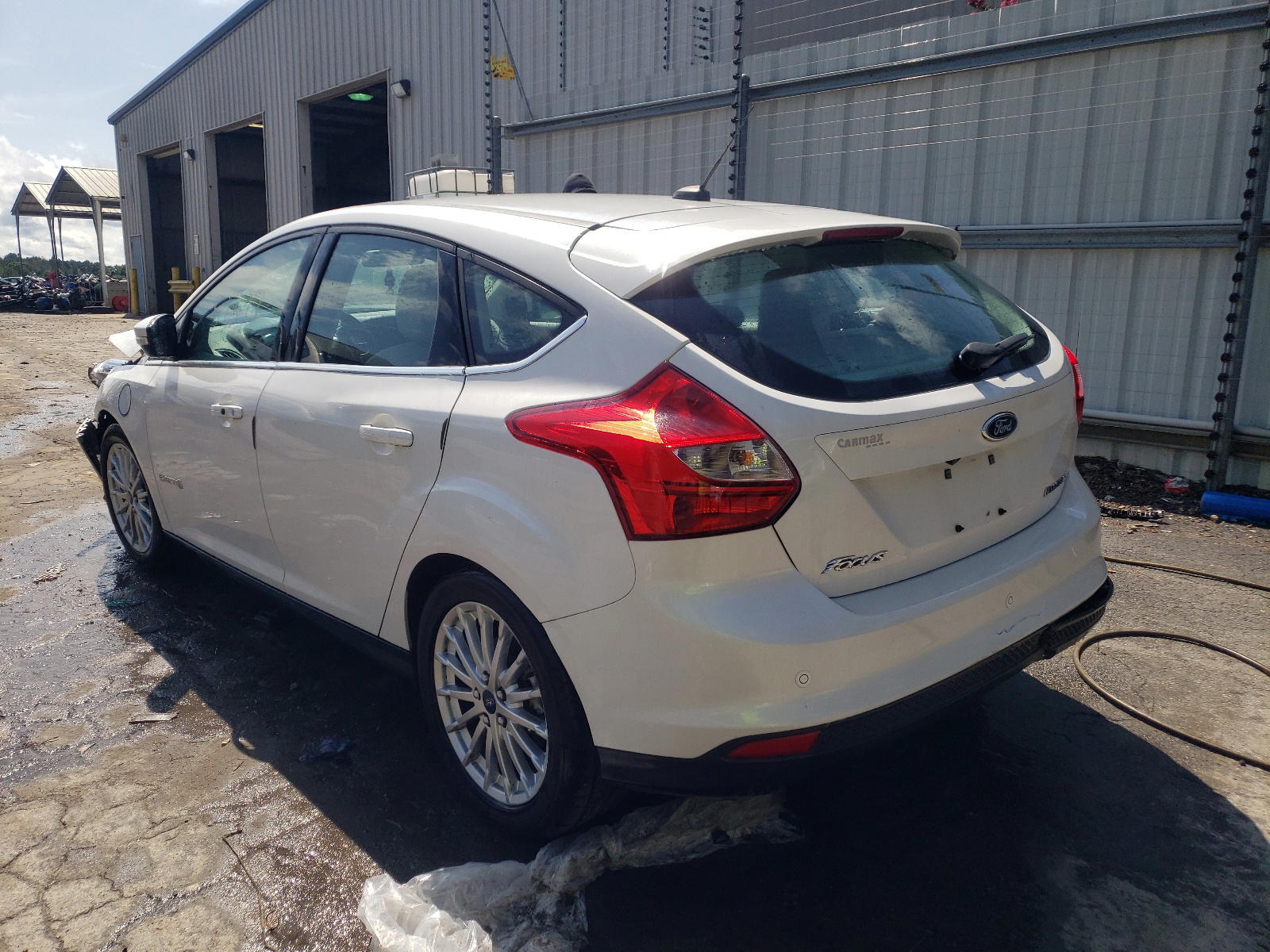 Photo 3 from auction – 2014 FORD FOCUS BEV with VIN 1FADP3R4XEL353300