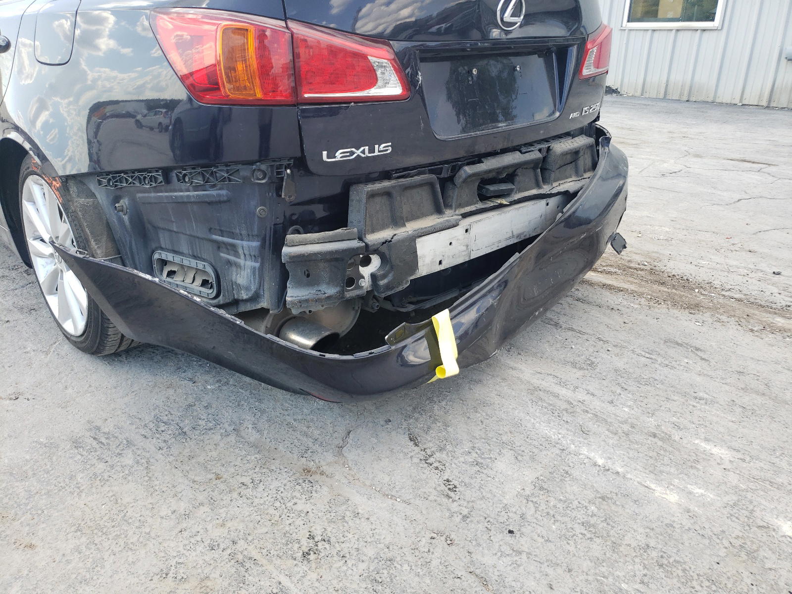 Photo 9 from auction – 2009 LEXUS IS 250 with VIN JTHCK262392029021