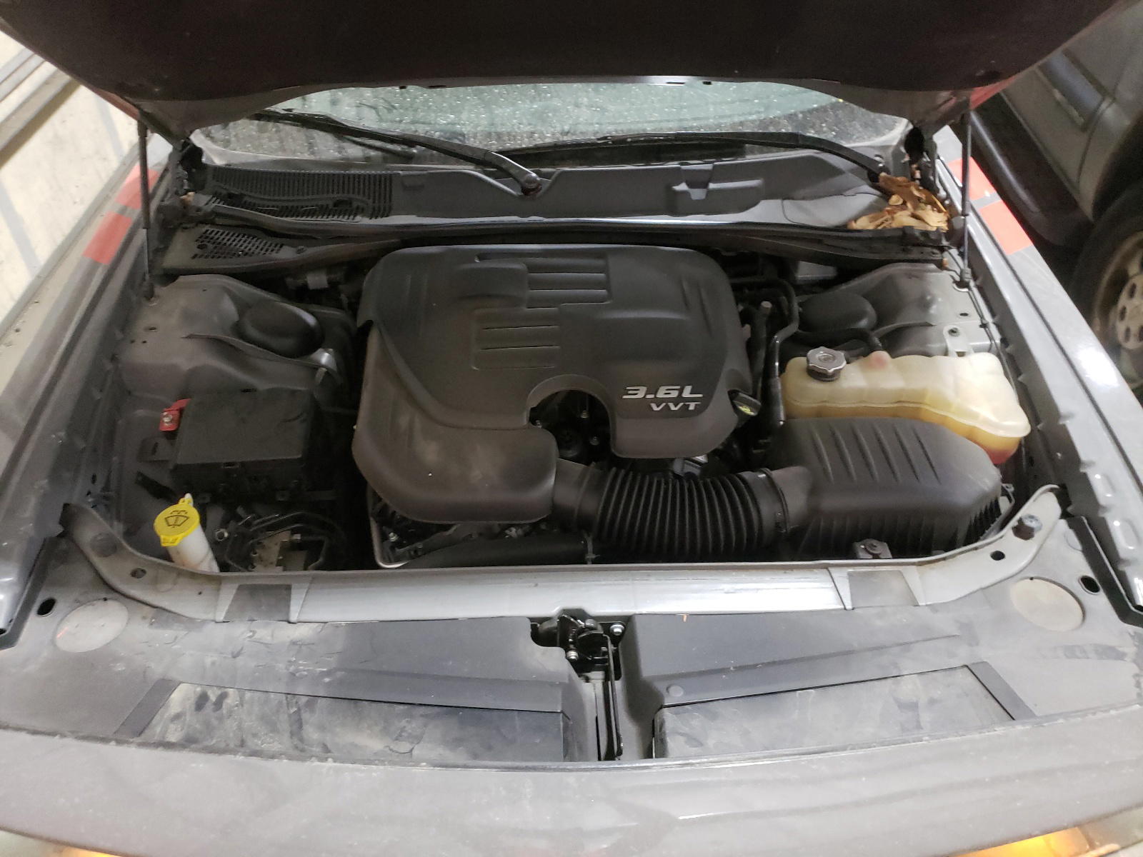 Photo 7 from auction – 2018 DODGE CHALLENGER with VIN 2C3CDZAG2JH241660