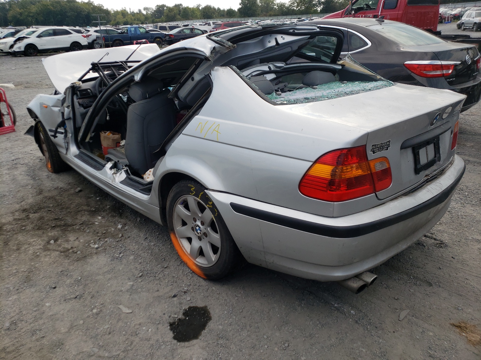 Photo 3 from auction – 2003 BMW 325 XI with VIN WBAEU33473PH87230