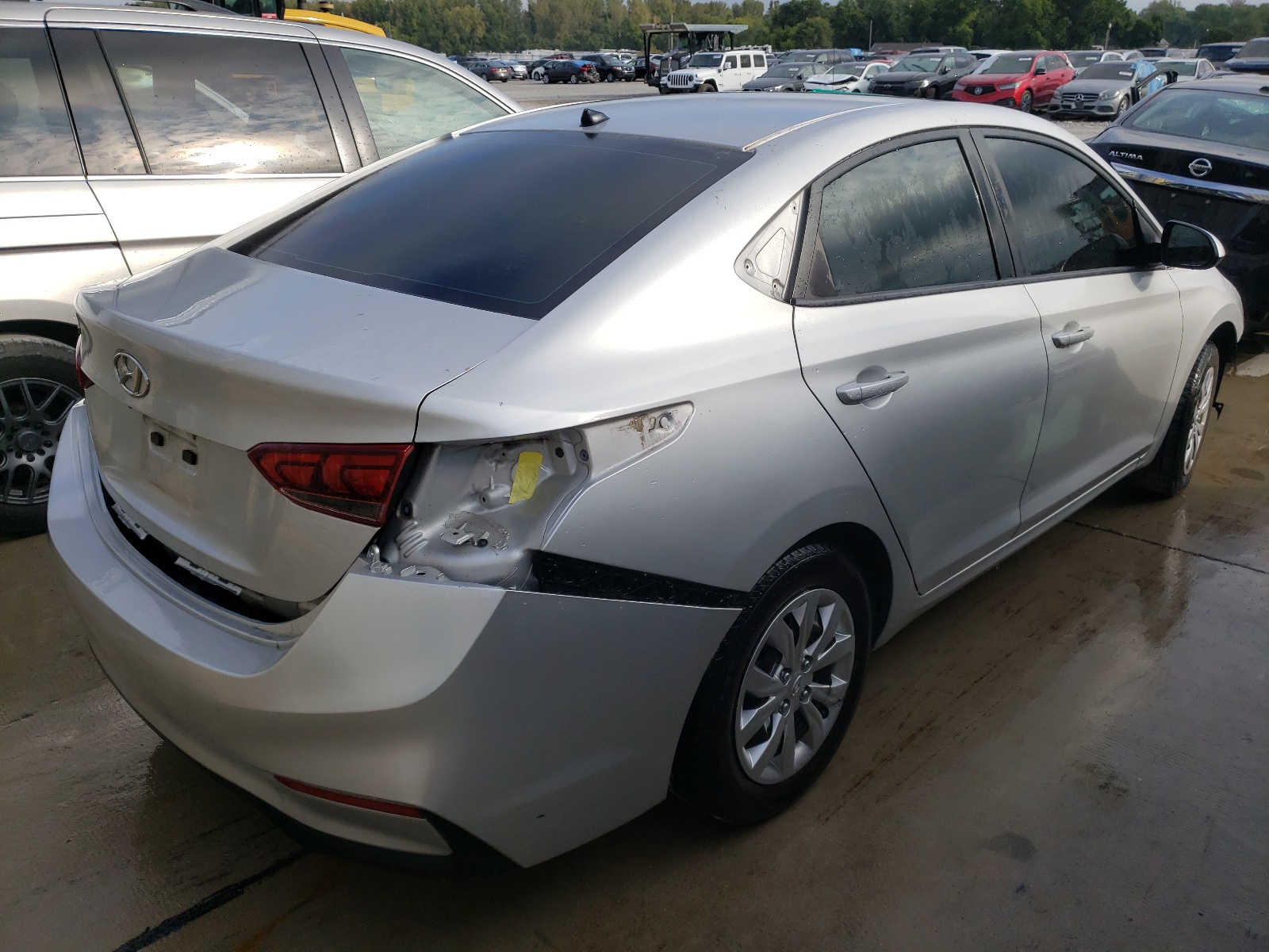 Photo 4 from auction – 2018 HYUNDAI ACCENT SE with VIN 3KPC24A34JE013009