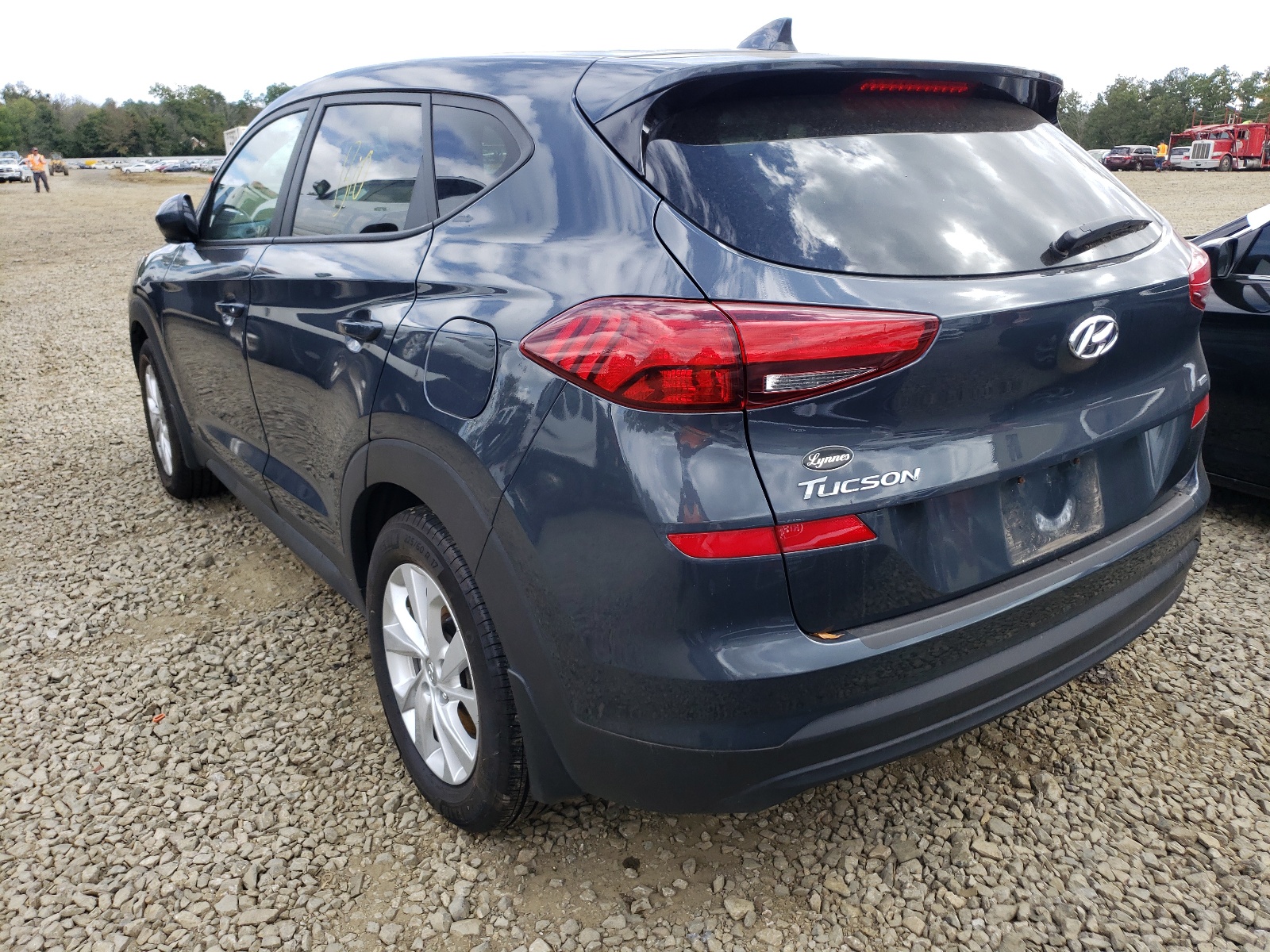 Photo 3 from auction – 2019 HYUNDAI TUCSON SE with VIN KM8J2CA40KU081798