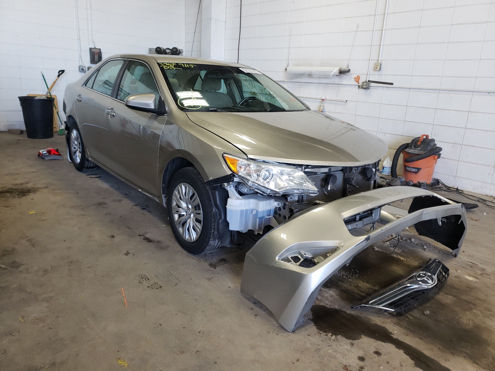 Photo 1 from auction – 2014 TOYOTA CAMRY LE with VIN 4T4BF1FK5ER428508