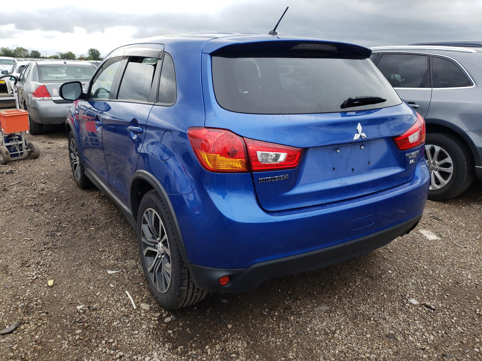 Photo 3 from auction – 2016 MITSUBISHI OUTLANDER with VIN JA4AP3AW7GZ044730