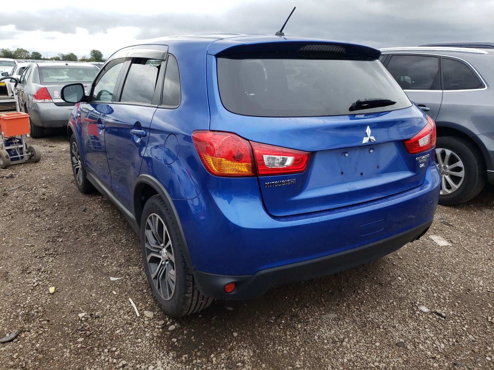 Zdjęcie 3 z aukcji – 2016 MITSUBISHI OUTLANDER z VIN JA4AP3AW7GZ044730