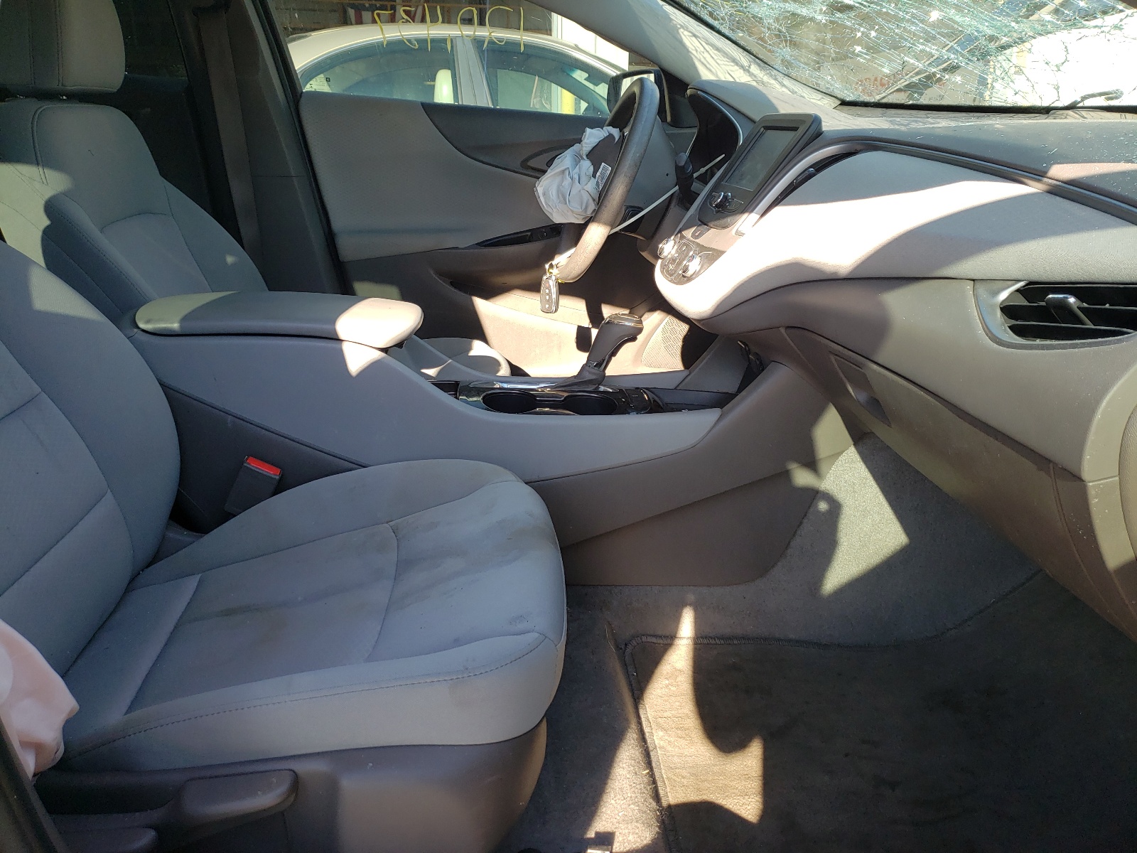Photo 5 from auction – 2016 CHEVROLET MALIBU LS with VIN 1G1ZB5ST2GF342068