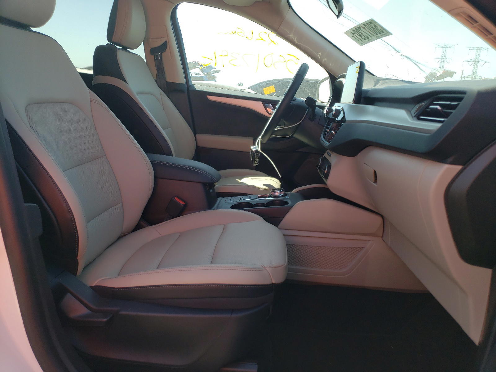 Photo 5 from auction – 2020 FORD ESCAPE SEL with VIN 1FMCU9H60LUA71285