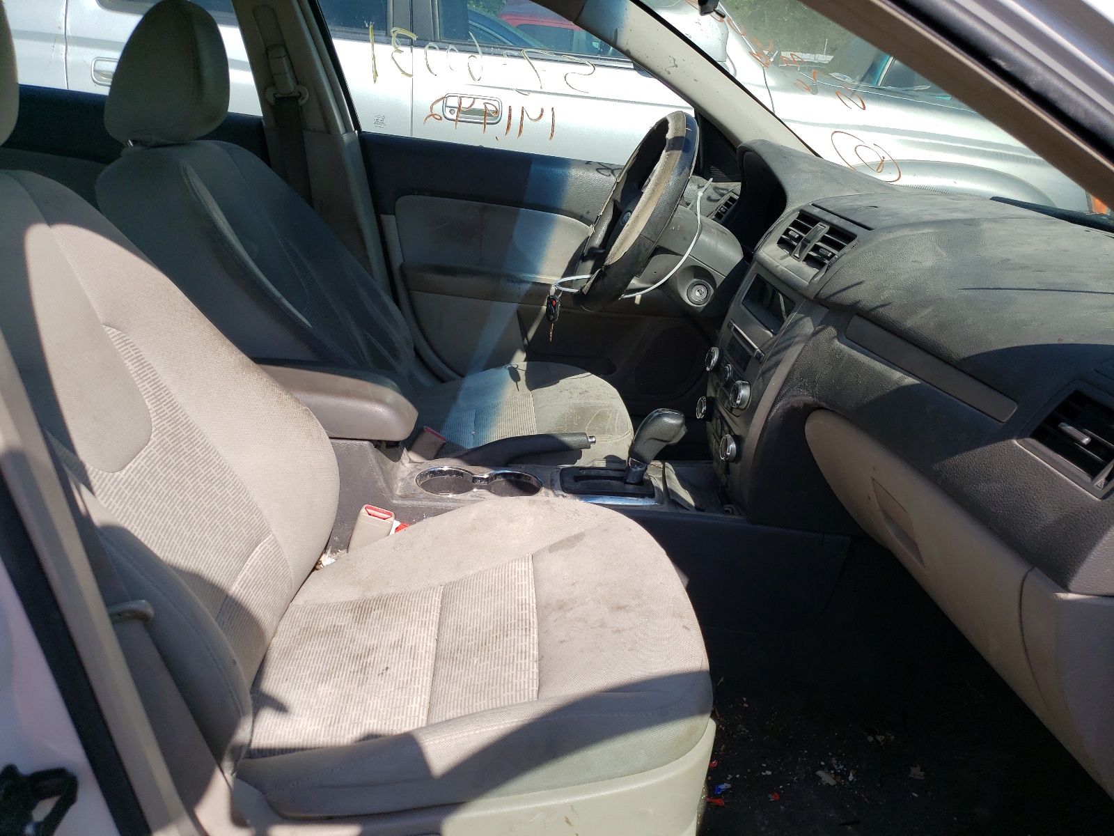 Photo 5 from auction – 2010 FORD FUSION with VIN 3FAHP0HA1AR296553