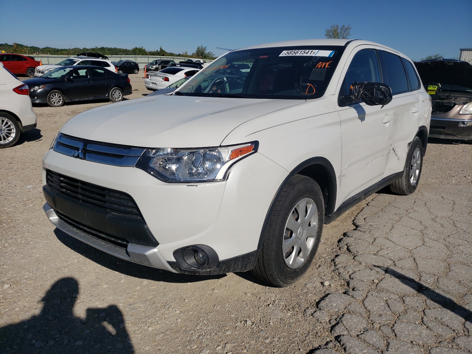 Zdjęcie 2 z aukcji – 2015 MITSUBISHI OUTLANDER z VIN JA4AD2A3XFZ011745