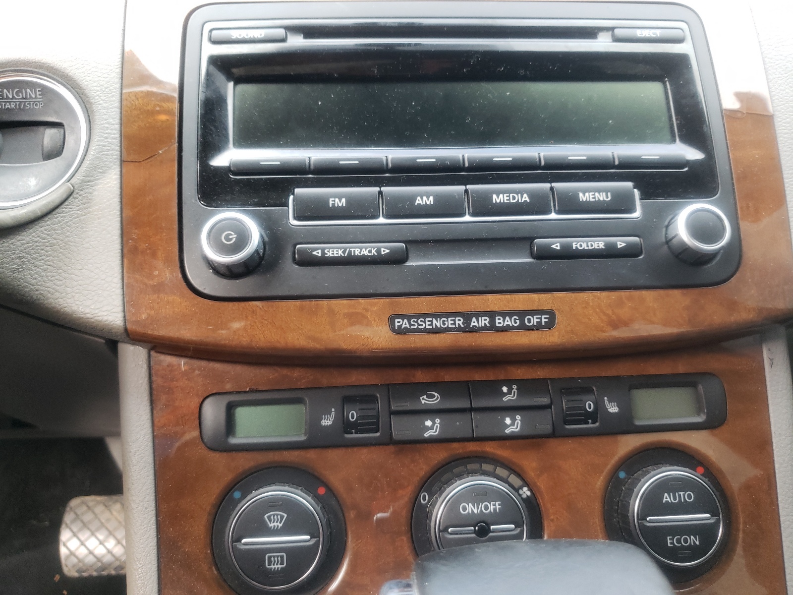 Photo 9 from auction – 2007 VOLKSWAGEN PASSAT 3.6 with VIN WVWVU73CX7E002604