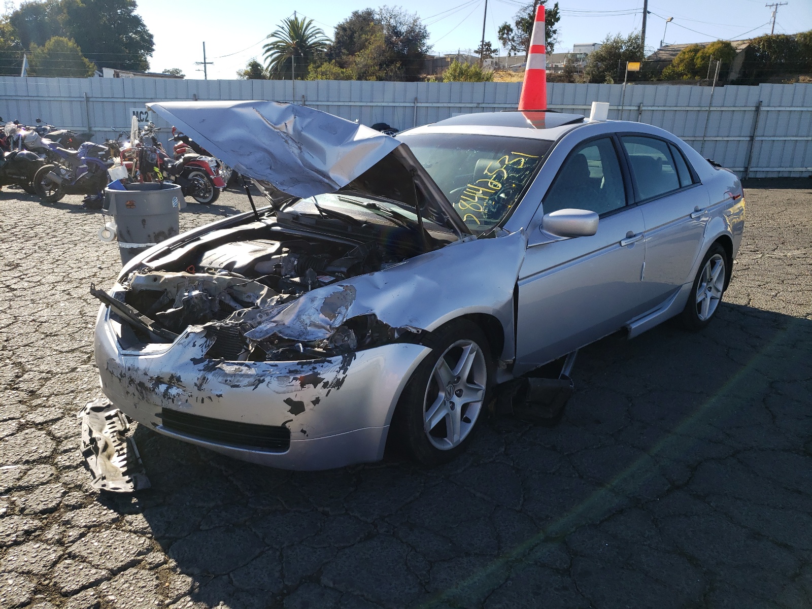 Photo 2 from auction – 2004 ACURA TL with VIN 19UUA662X4A004195