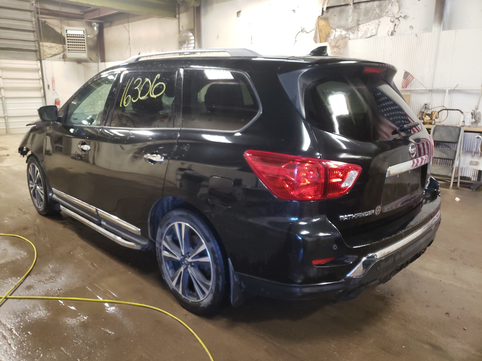 Photo 3 from auction – 2019 NISSAN PATHFINDER with VIN 5N1DR2MM6KC635446