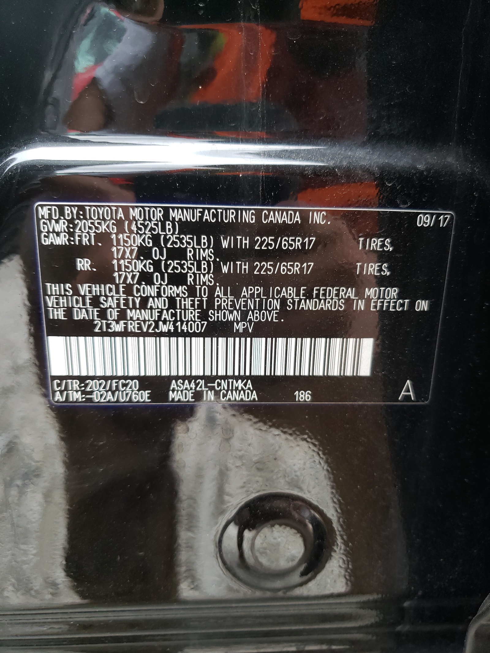 Photo 10 from auction – 2018 TOYOTA RAV4 ADVEN with VIN 2T3WFREV2JW414007