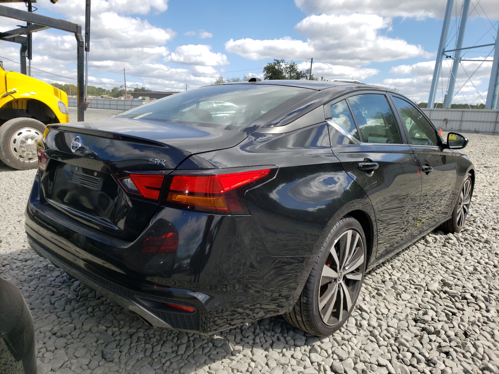 Photo 4 from auction – 2019 NISSAN ALTIMA SR with VIN 1N4BL4CV3KC124088