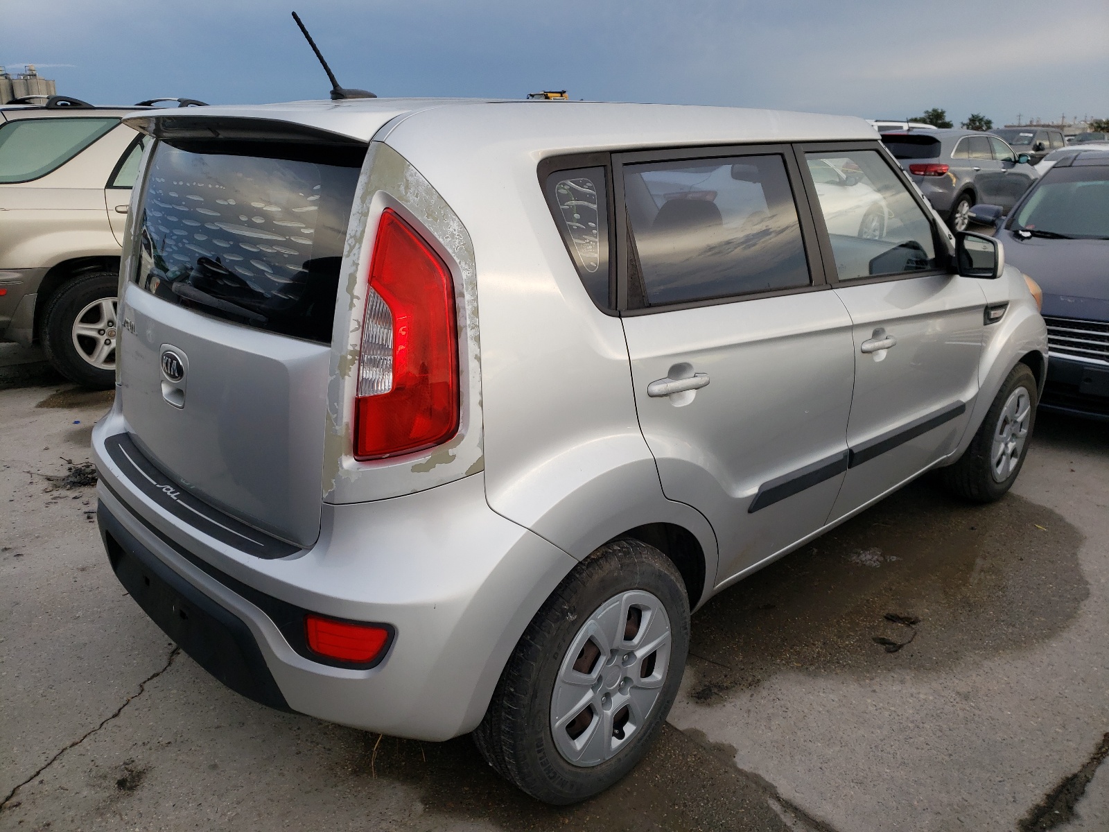 Фото 4 с аукциона – 2013 KIA SOUL с VIN KNDJT2A55D7484181