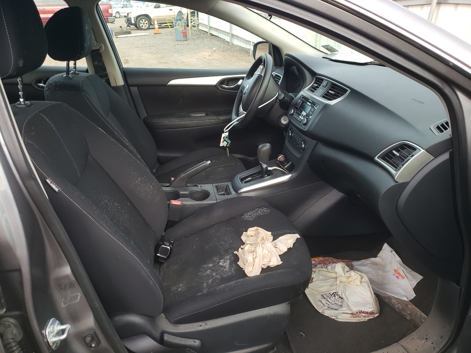 Photo 5 from auction – 2017 NISSAN SENTRA S with VIN 3N1AB7AP1HY380571