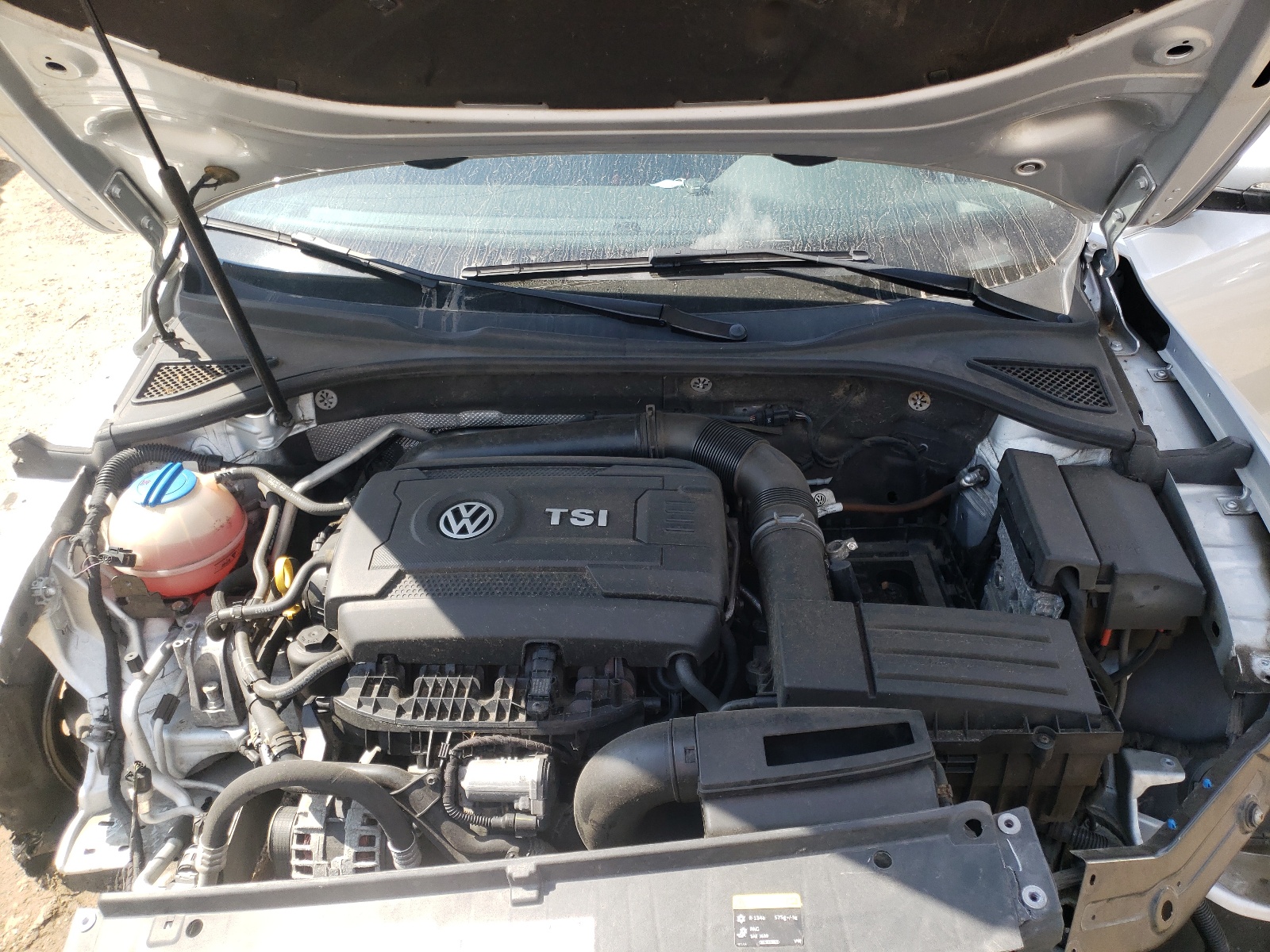 Photo 7 from auction – 2015 VOLKSWAGEN PASSAT SE with VIN 1VWBS7A34FC054345