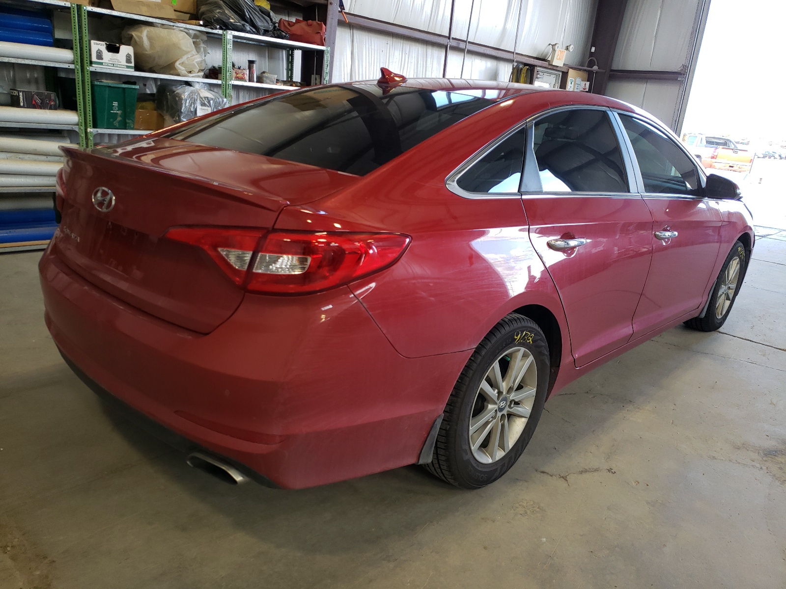 Photo 4 from auction – 2017 HYUNDAI SONATA SE with VIN 5NPE24AF5HH499032