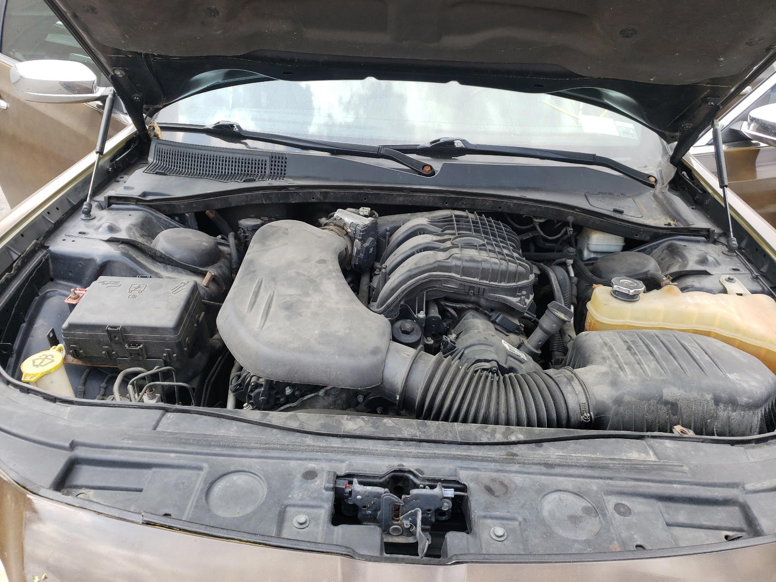 Photo 7 from auction – 2012 CHRYSLER 300 LIMITE with VIN 2C3CCACG3CH231448