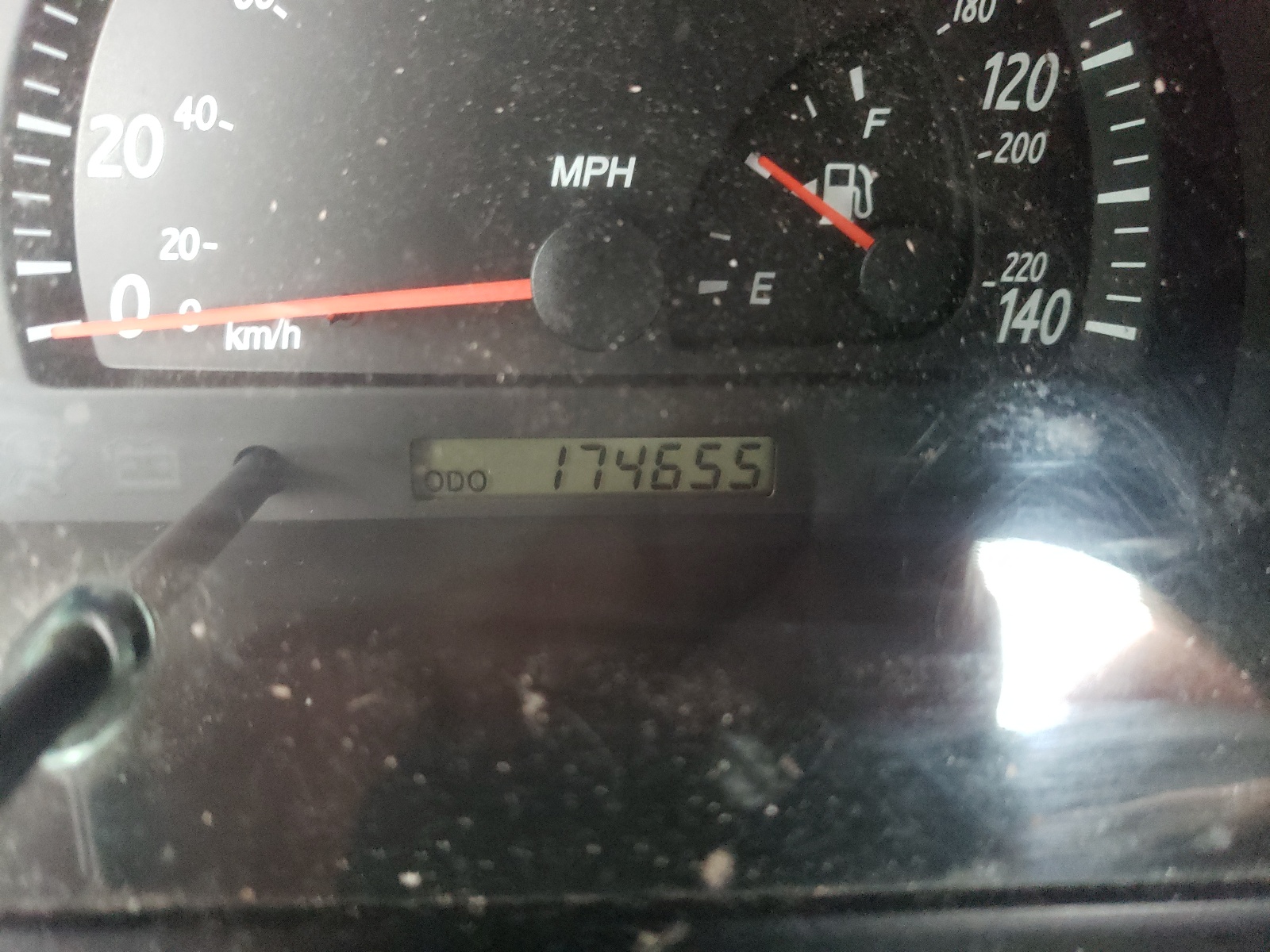 Photo 8 from auction – 2004 TOYOTA CAMRY LE with VIN 4T1BE32K64U845181