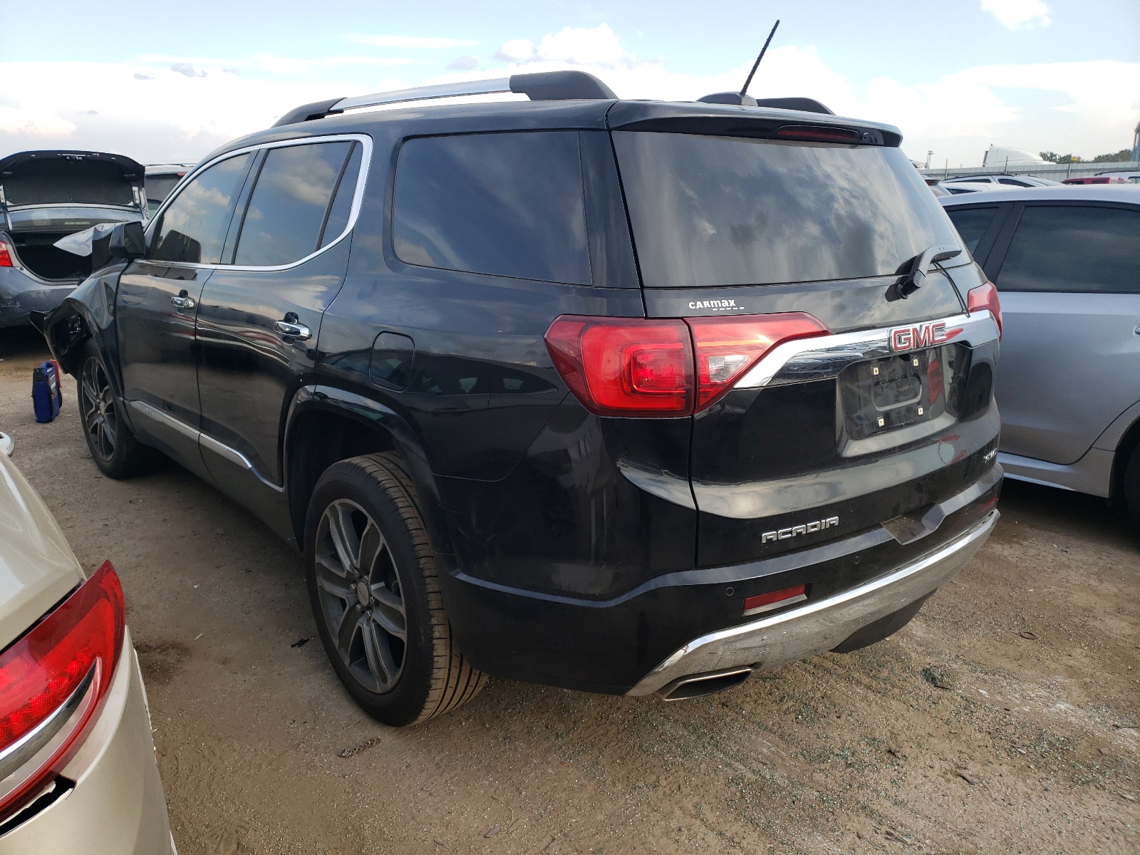 Photo 3 from auction – 2017 GMC ACADIA DEN with VIN 1GKKNXLS2HZ148081