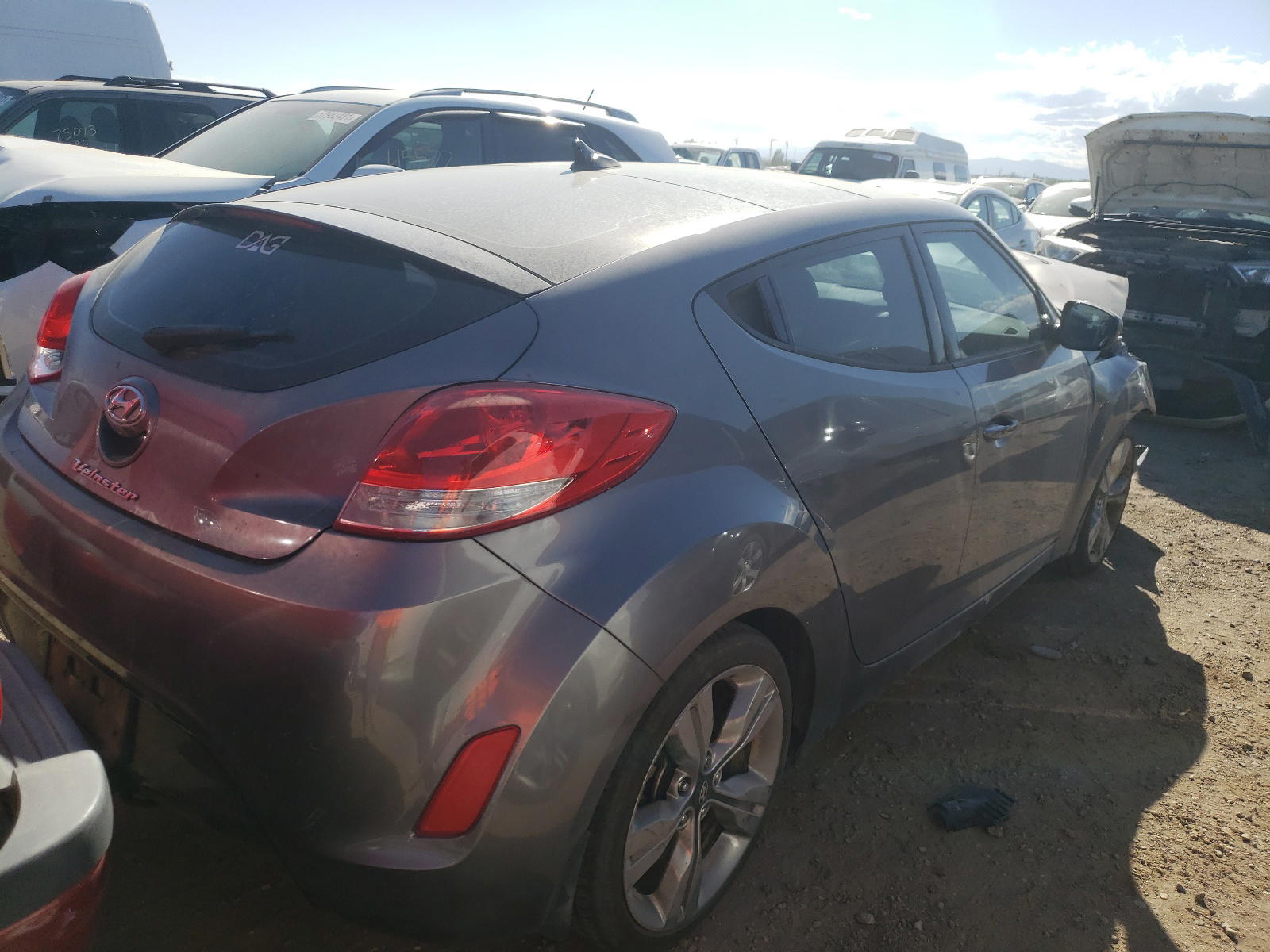 Photo 4 from auction – 2013 HYUNDAI VELOSTER with VIN KMHTC6AD6DU092010