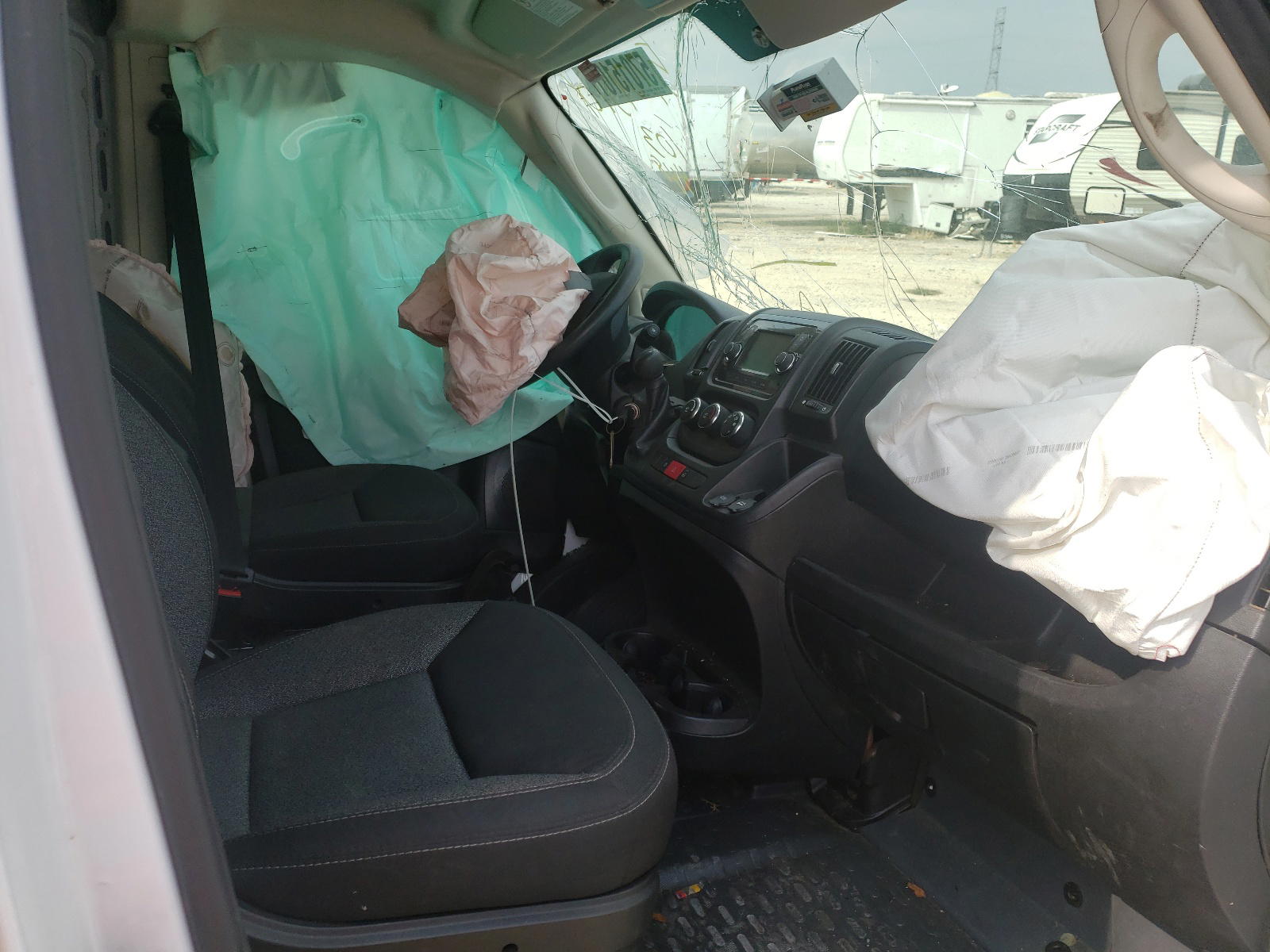 Photo 5 from auction – 2020 RAM PROMASTER with VIN 3C6TRVBG2LE103448