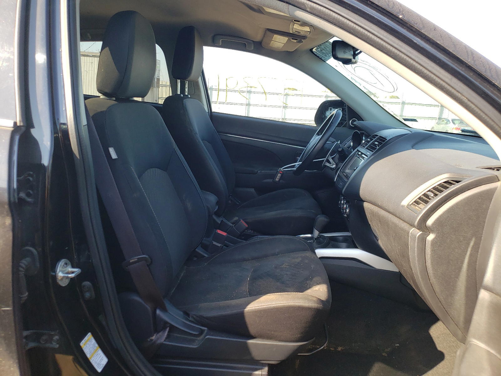 Photo 5 from auction – 2014 MITSUBISHI OUTLANDER with VIN 4A4AP4AU8EE016412