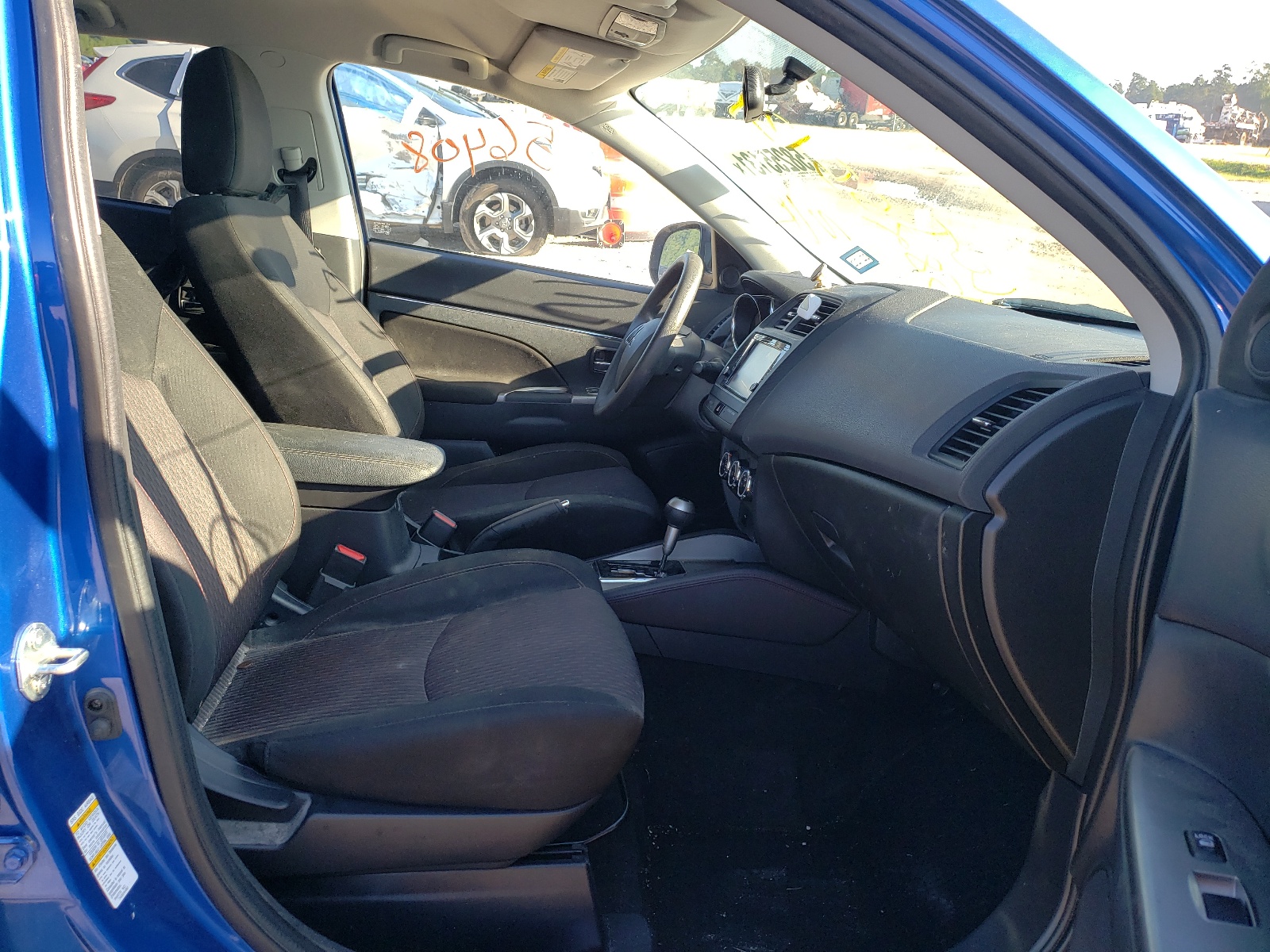 Photo 5 from auction – 2019 MITSUBISHI OUTLANDER with VIN JA4AP3AU2KU011736